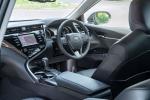 Toyota Camry Hybrid 2019 года (UK)